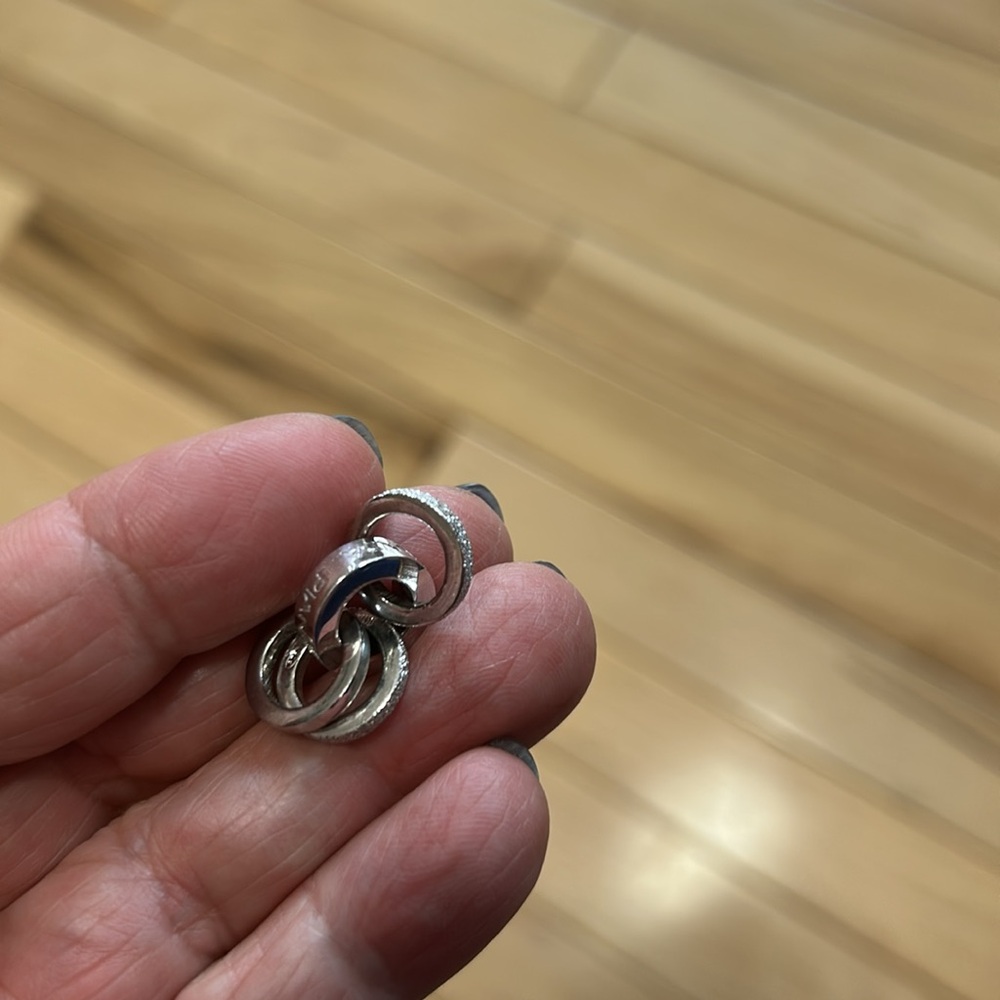 Pianegonda Chic 925 Silver Interlocking Ring Pendant - Picture 7 of 7